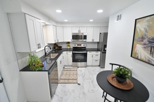 1677 Galeton Dr, Verona PA  15147-2826 exterior