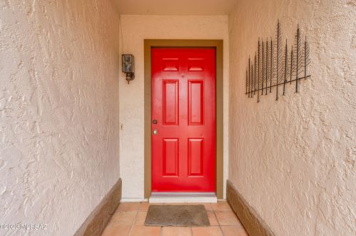 2321 Saddlewood Ranch Dr, Tucson, AZ 85745-3525