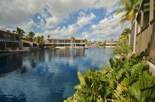 14528 Balgowan Rd, Hialeah FL  33016-6436 exterior