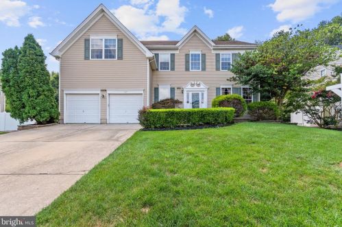 107 Frenchman Dr, West Deptford, NJ 08096-6857