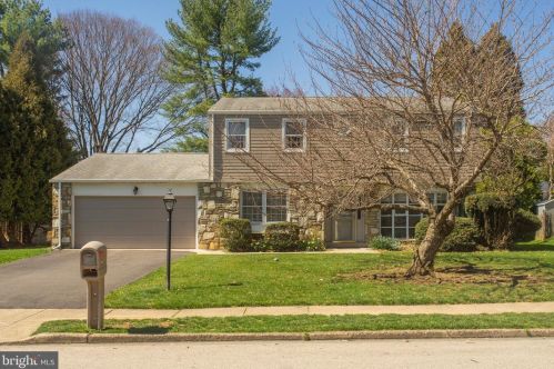141 Red Rambler Dr, Miquon, PA 19444-2124