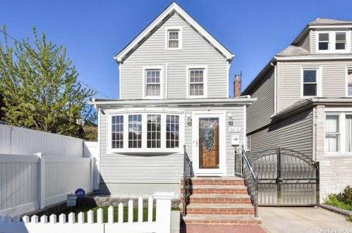 88-11 204th St, Jamaica, NY 11423-1502
