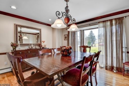 8 Farmstead Ct, Dover NJ  07869-3501 exterior