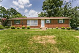 3930 Plantation Dr, Hermitage, TN 37076-1135