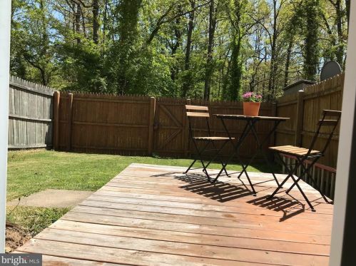 3063 Tecumseh Ct, Woodbridge VA  22192-1827 exterior