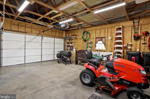 52 Oak Crest Dr, Richmond National Battlefiel VA  22835-1579 exterior