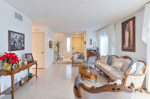 428 Bellbrook St, Covina CA 91722-2904 exterior