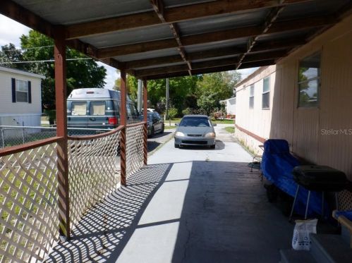 1043 Pineapple Way, Kissimmee FL 34741-6704 exterior