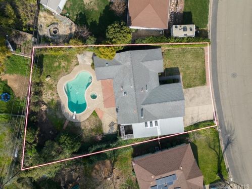 16 Rockridge Rd, Oroville, CA 95966-3639