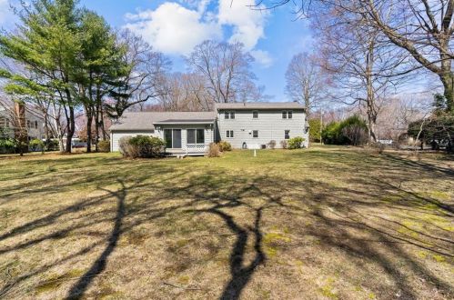 5 Kirkbrae Dr, Lincoln, RI 02865-1006