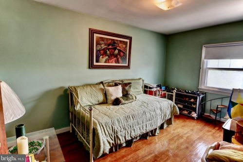 2453 Mercer St, Harrisburg PA  17104-2132 exterior