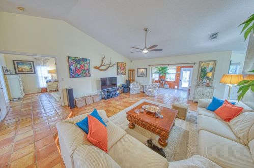 47 Tina Maria Cir, Daytona Beach FL  32127-7029 exterior
