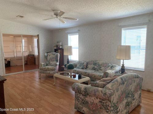 7665 Longhorn Ave, Sebastian, FL 32976-7905