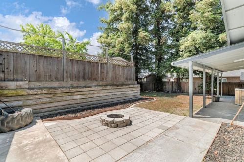 226 Oregon St, Ripon CA  95366-2145 exterior