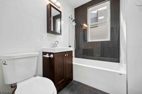 131 Paine Ave, Irvington NJ  07111-2902 exterior