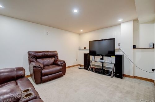 9765 Hannibal Ct, Denver CO 80022-9263 exterior