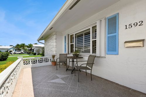 1592 14th Ave, Boynton Beach, FL 33426-5807