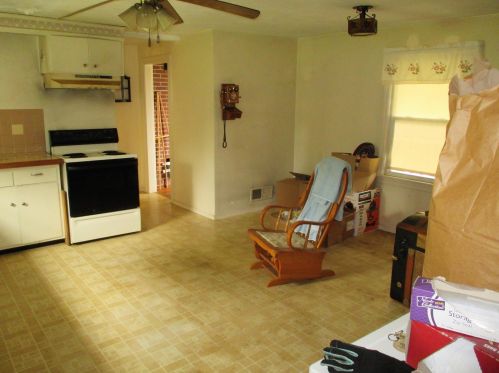 112 Tolend Rd, Dover NH  03820-5503 exterior