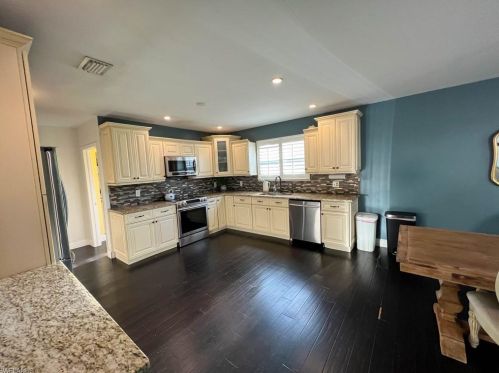 4214 31st Pl, Naples, FL 34116-8358