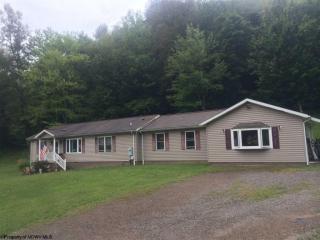 976 Normandy Estates Rd, Lake Ridge, WV 26330-7961