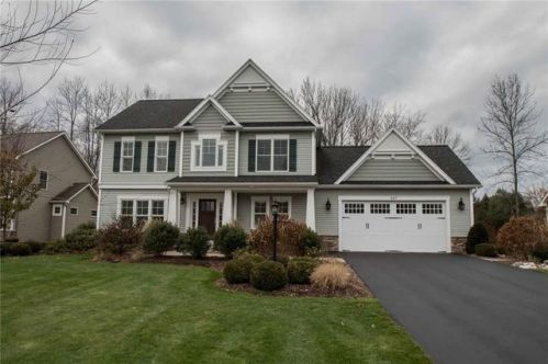 697 Cottage Brook Ln, Webster, NY 14580-8654