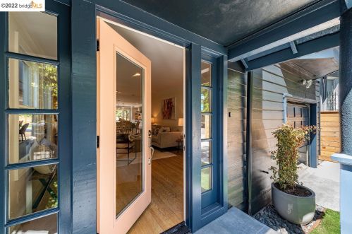 550 25th St, Oakland CA  94612-1704 exterior