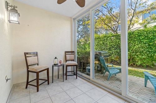 907 Kokomo Key Ln, Delray Beach FL  33483-6030 exterior