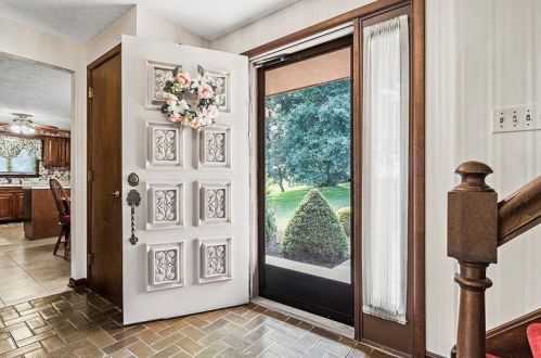 121 Druid Dr, Canonsburg, PA 15317-3607