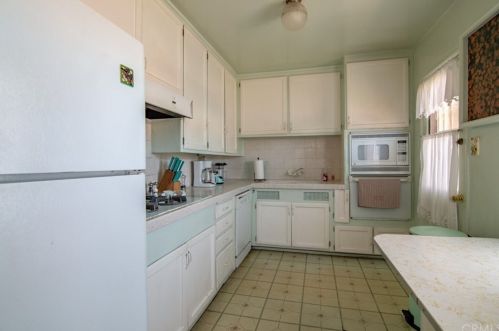 1463 187th Pl, Gardena, CA 90248-3920