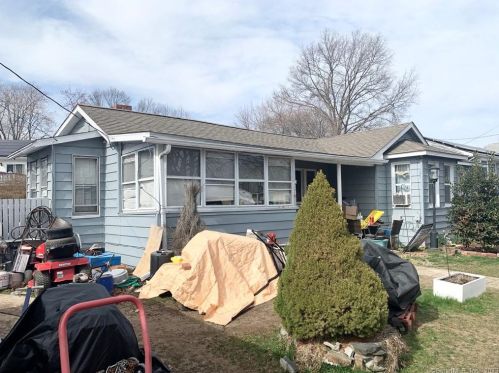 16 Knoll Ave, Milford, CT 06460-5635