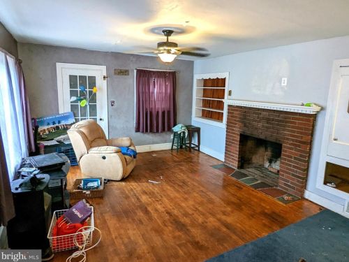 1456 Cedar Ln, Trenton, NJ 08610-5214