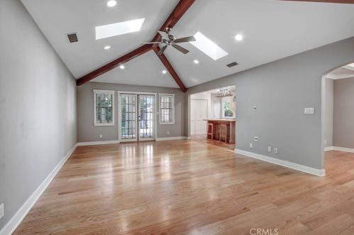 11805 Hartsook St, North Hollywood CA  91607-3215 exterior