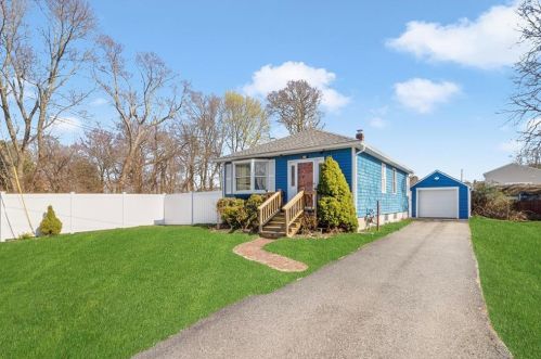 184 Grove Ave, Warwick RI  02889-5404 exterior