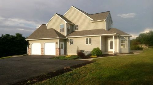 1205 Mount Airy Rd, Schoeneck, PA 17578-9791