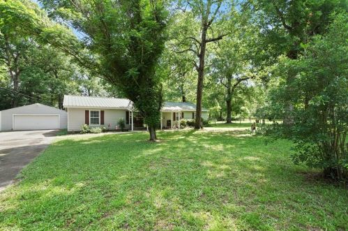 15415 Dogwood Ln, Conroe, TX 77303-3311
