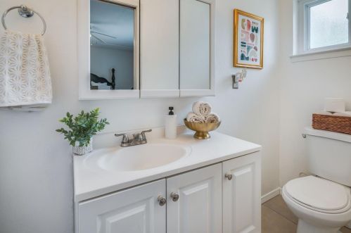 713 O St, Rio Linda CA  95673-2353 exterior