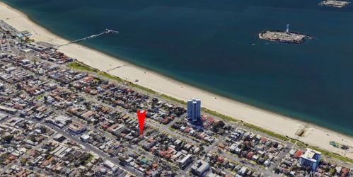 126 Orizaba Ave, Long Beach CA  90803-2527 exterior
