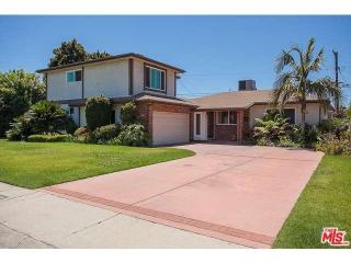 8419 Belford Ave, Los Angeles, CA 90045-4313