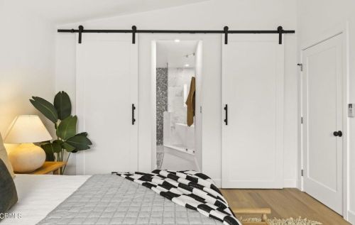 1121 Port Cir, Oxnard CA  93035-2212 exterior