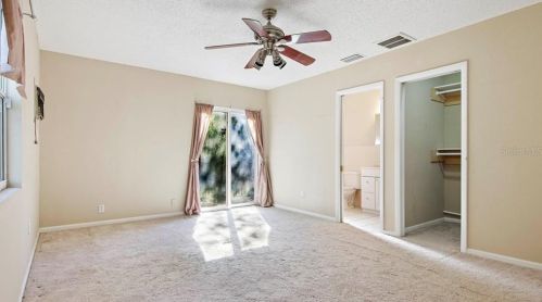 6026 17 Ave, Saint Petersburg FL  33707-3203 exterior