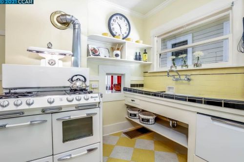 4171 Howe St, Oakland CA  94611-5117 exterior