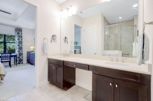 9433 Isla Bella Cir, Bonita Springs FL  34135-7276 exterior