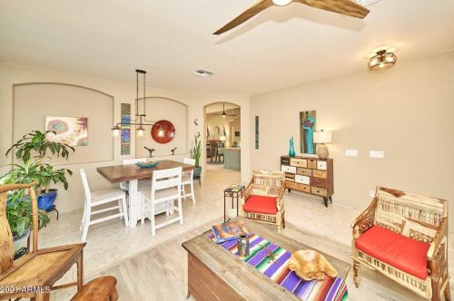 7330 Minton Cir, Mesa, AZ 85207-2068