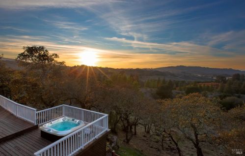 3400 Matanzas Creek Ln, Santa Rosa CA  95404-8225 exterior