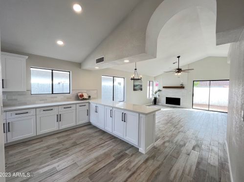 3301 Clark Rd, Phoenix, AZ 85050-2673