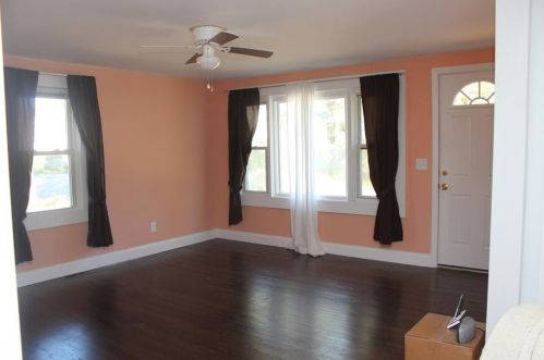 21 Lima St, Warwick, RI 02889-1728