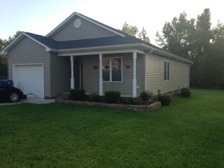 218 Pinevalley Ct, Kimesville, NC 27298-3601