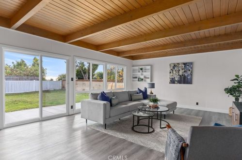 1850 Mariposa Ln, Fullerton CA  92833-1819 exterior