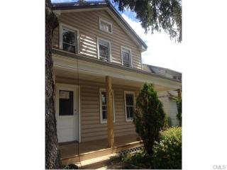 128 St, Danbury CT  06810-7952 exterior