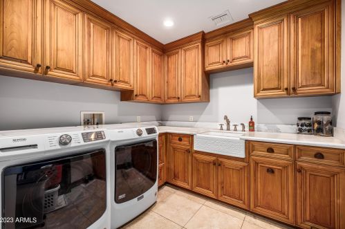 6024 Sunnyside Dr, Scottsdale AZ 85260-5724 exterior